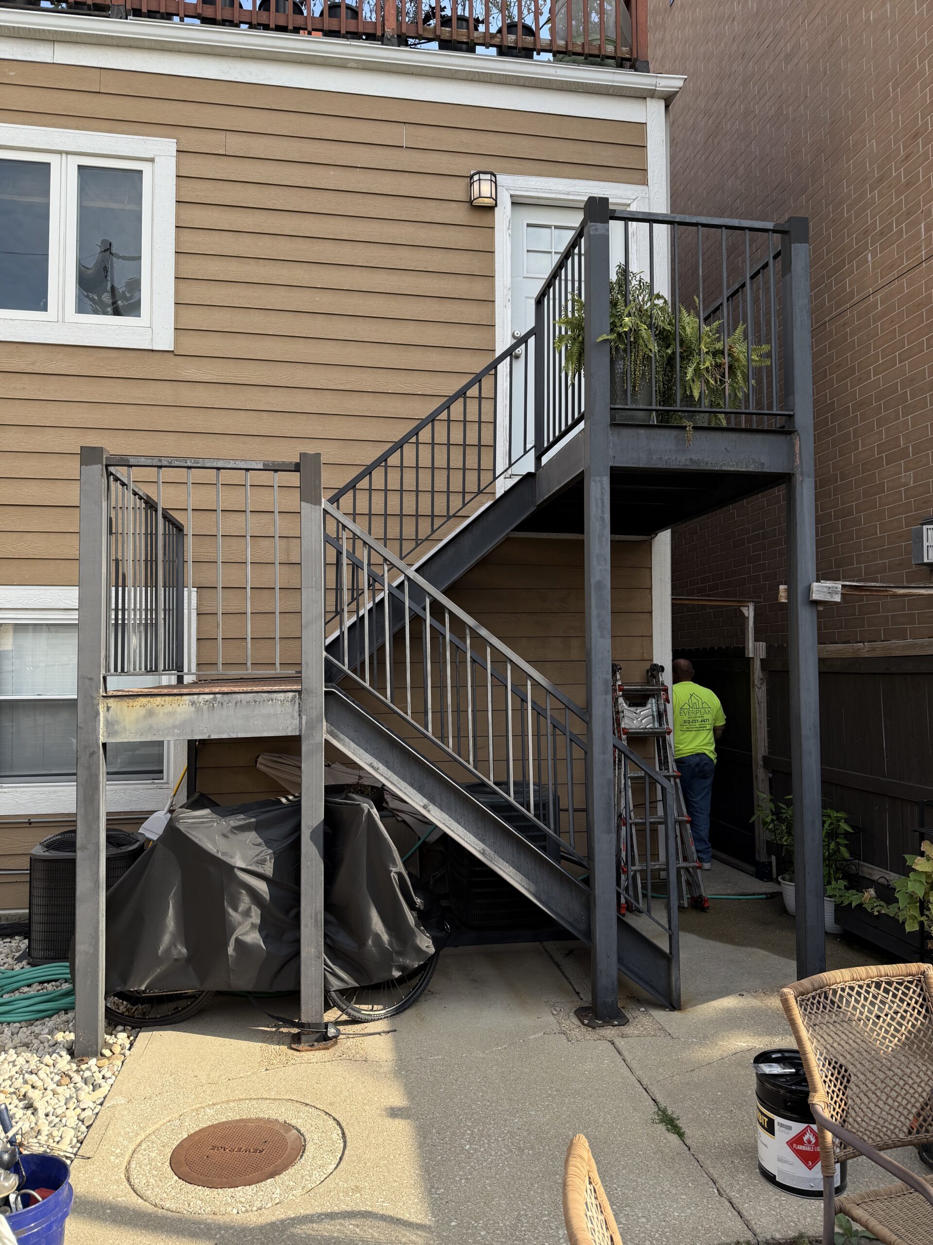 chicago-metal-stair-rust-removal-repainting-before-everpeak-exteriors-1 (2) chicago-metal-stair-rust-removal-repainting-before-everpeak-exteriors-1 (2)
